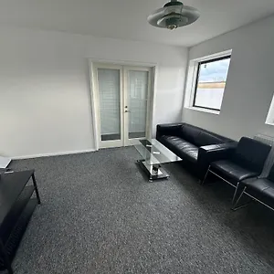 Airport House Lejlighed