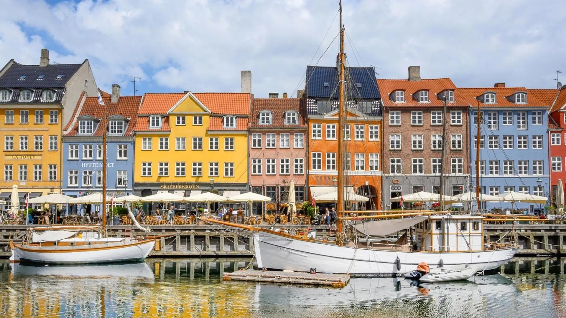 Sanders Noble - Fantastic 4-Bdr Apt In The Capital Copenhagen Denmark