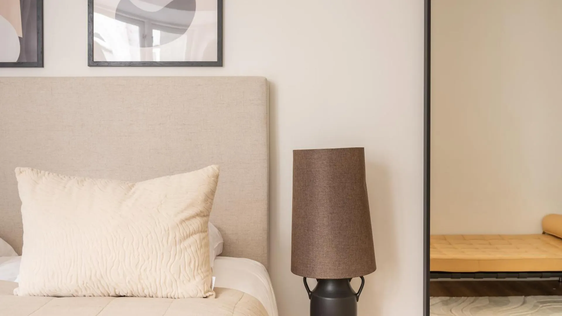 Sanders Noble - Fantastic 4-Bdr Apt In The Capital Copenhagen Apartment